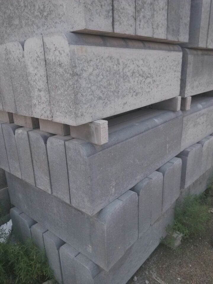 路缘石,路牙-烧结砖,透水砖,混凝土路面砖-北京爱道爱和建材销售部